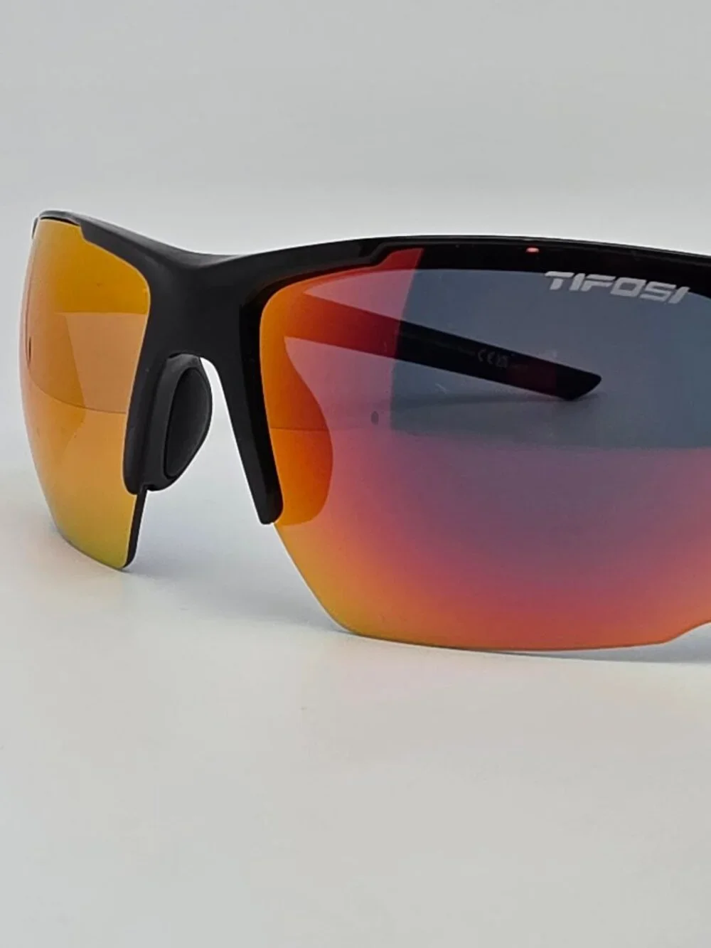 Tifosi Centus Golf Gloss Black Frame Red Mirror Lens Sunglasses w/ Case Taiwan